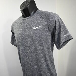 Nike Swim Gym T Shirt Mens Size Medium Gray Dri Fit Performance Short Sleeve